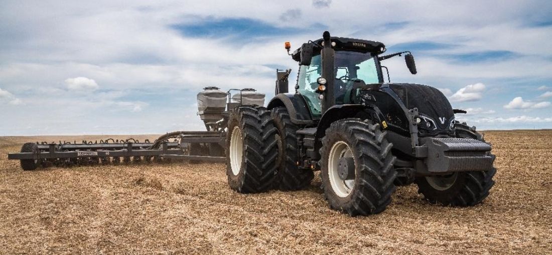 Trator S6 e Plantadeira Momentum