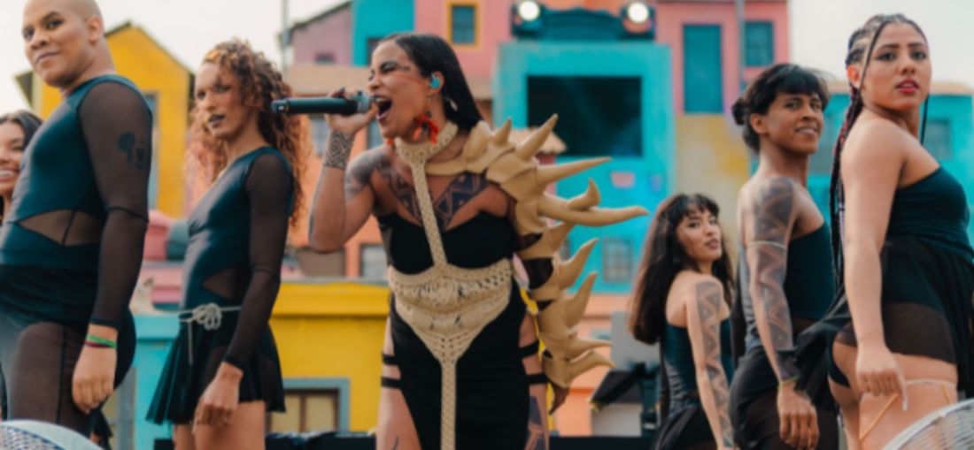 Kaê Guajajara apresenta “Forest Club” no Sesc Catanduva com fusão entre tradição indígena e ritmos eletrônicos