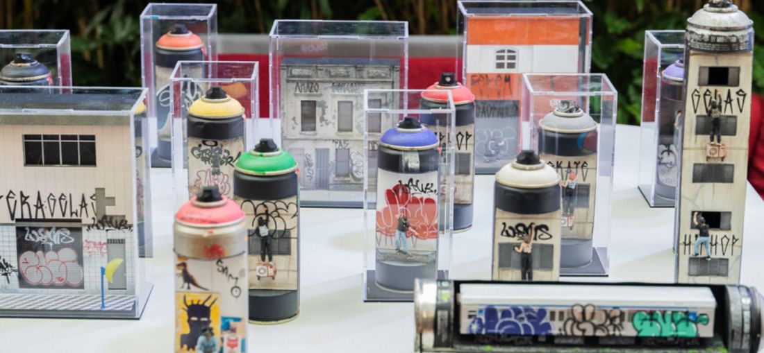 Artista viralizou ao criar dioramas em miniatura dentro de latas de spray - Crédito: Divulgação