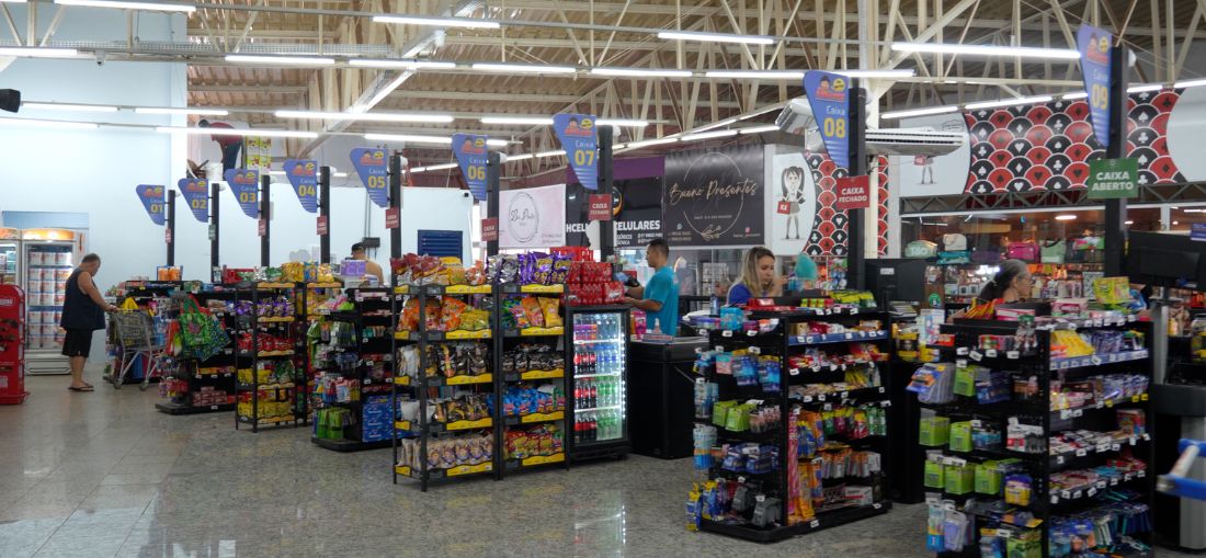 Iquegami Supermercados promove café da manhã especial para mães em todas as lojas no Dia das Mães