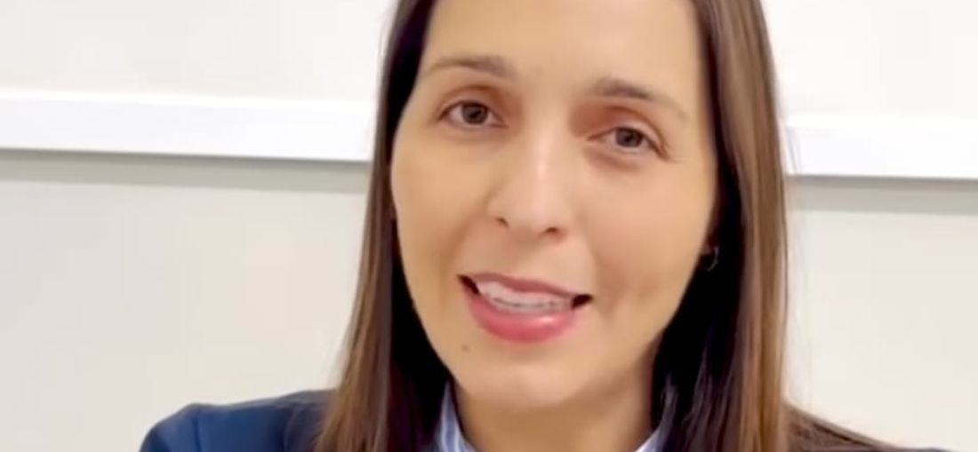 Docente da Pedagogia UNIFIPA conclui doutorado com pesquisa voltada à educação e mulheres surdas