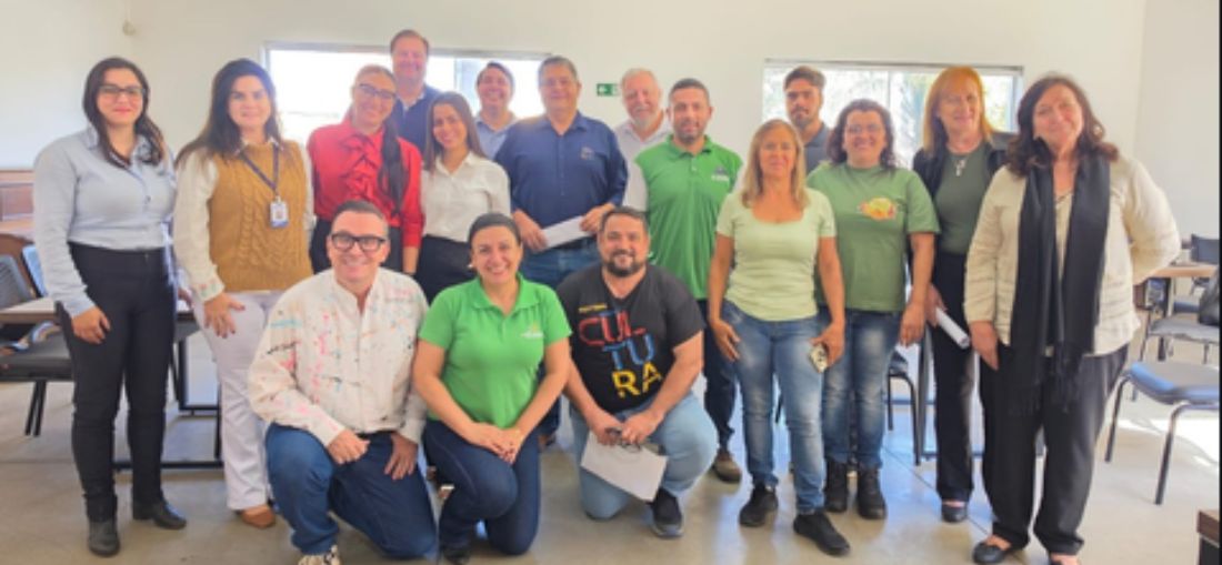 Prefeitura reúne expositores e intensifica preparativos para a Festa do Porco 2026