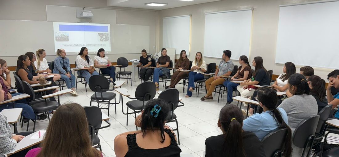 Alunos do 4º ano da Enfermagem UNIFIPA apresentam projetos de TCC em pré-banca