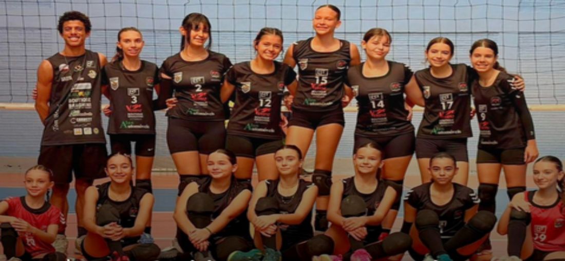 Vôlei feminina Sub-14 da SMEL Catanduva estreia com vitória emocionante na Liga Riopretense de Voleibol Sub-14